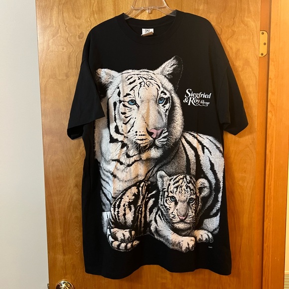 Vintage Siegfried And Roy Mirage T-Shirt Tiger Baby Cub All